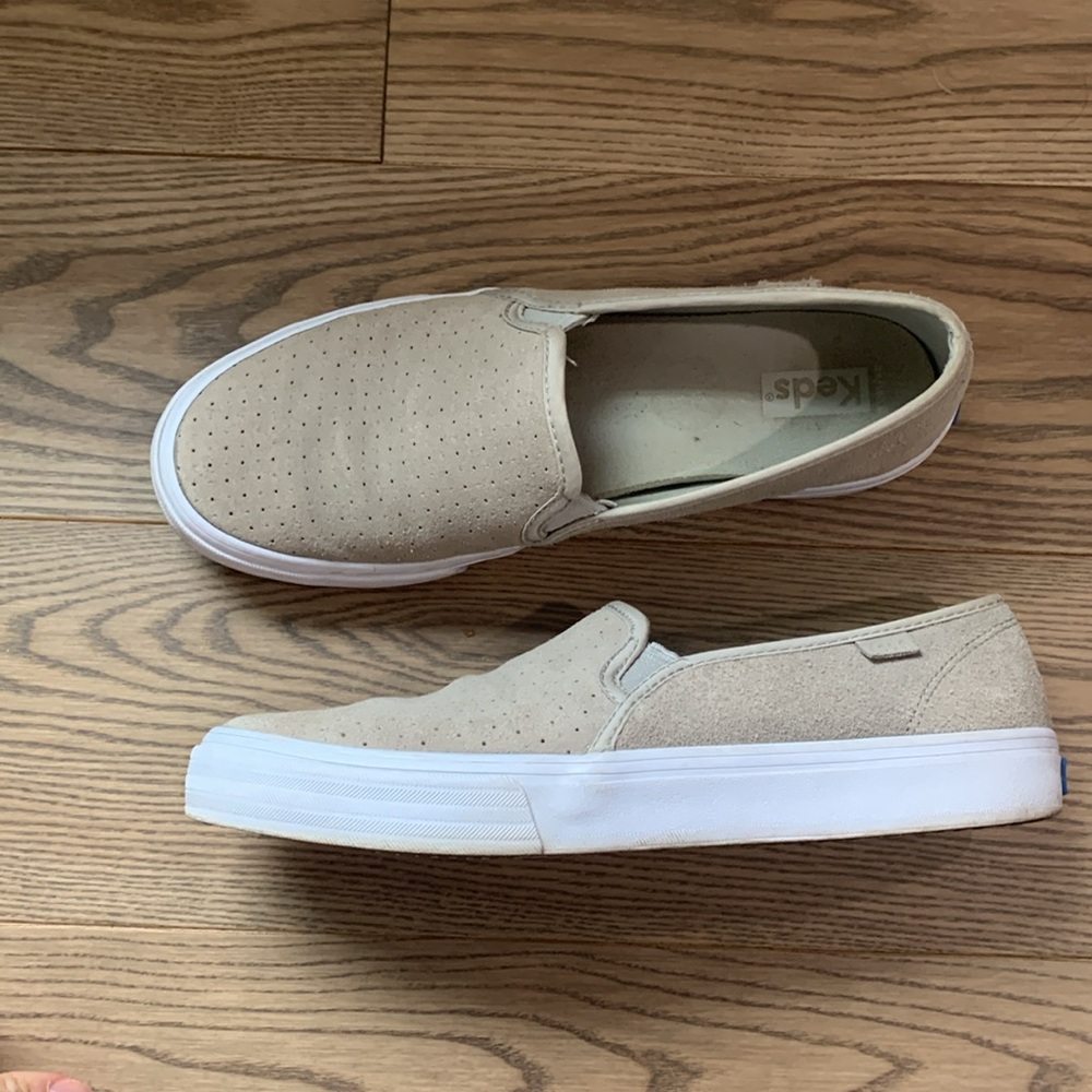 Beige keds